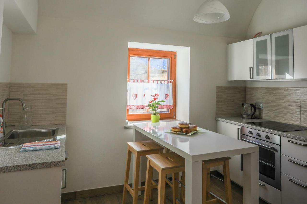 Apartmaji Tina Zgornje Gorje Eksteriør billede